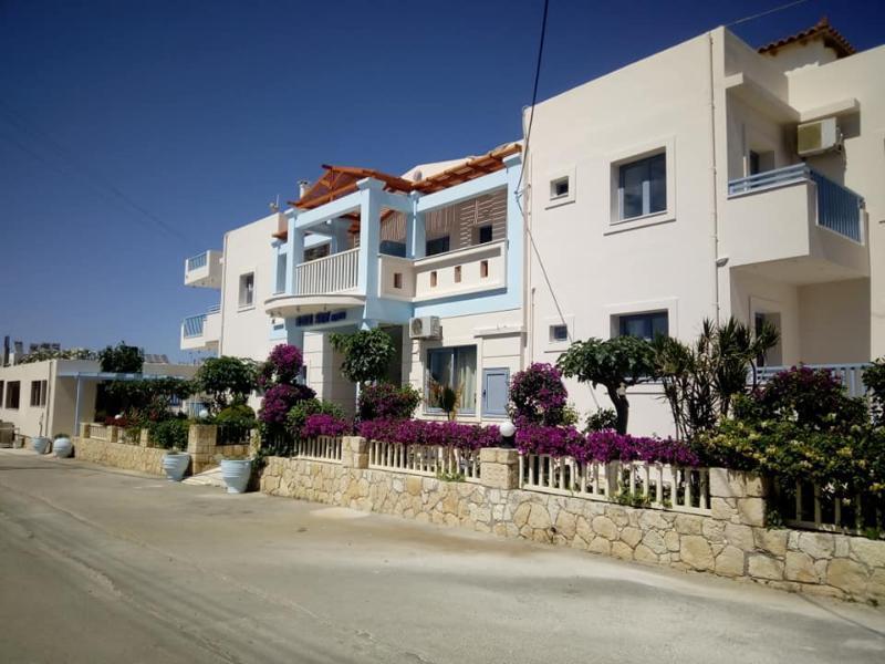Blue Sky Hotel Apts Gúvesz Kültér fotó